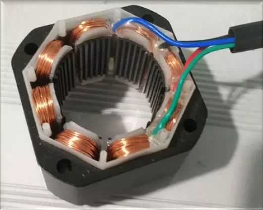 【线材行业用胶】电机-电线的固定用胶——快连